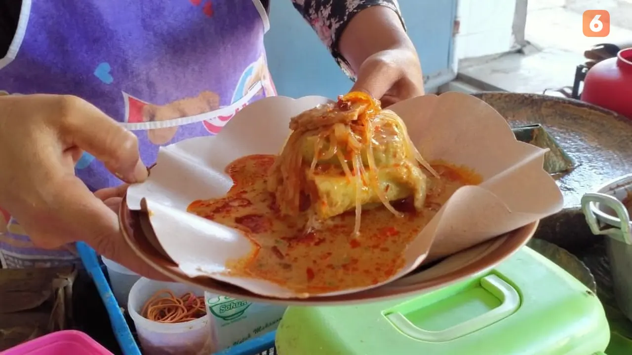 Lotong campur legendaris kuliner khas Glenmore Banyuwangi. (Hermawan Arifianto/Liputan6.com).