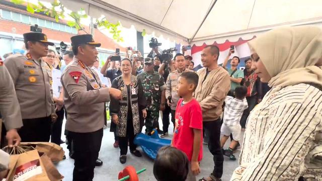 Kapolri Cek Pelayanan Arus Balik Lebaran di Stasiun Tawang Semarang