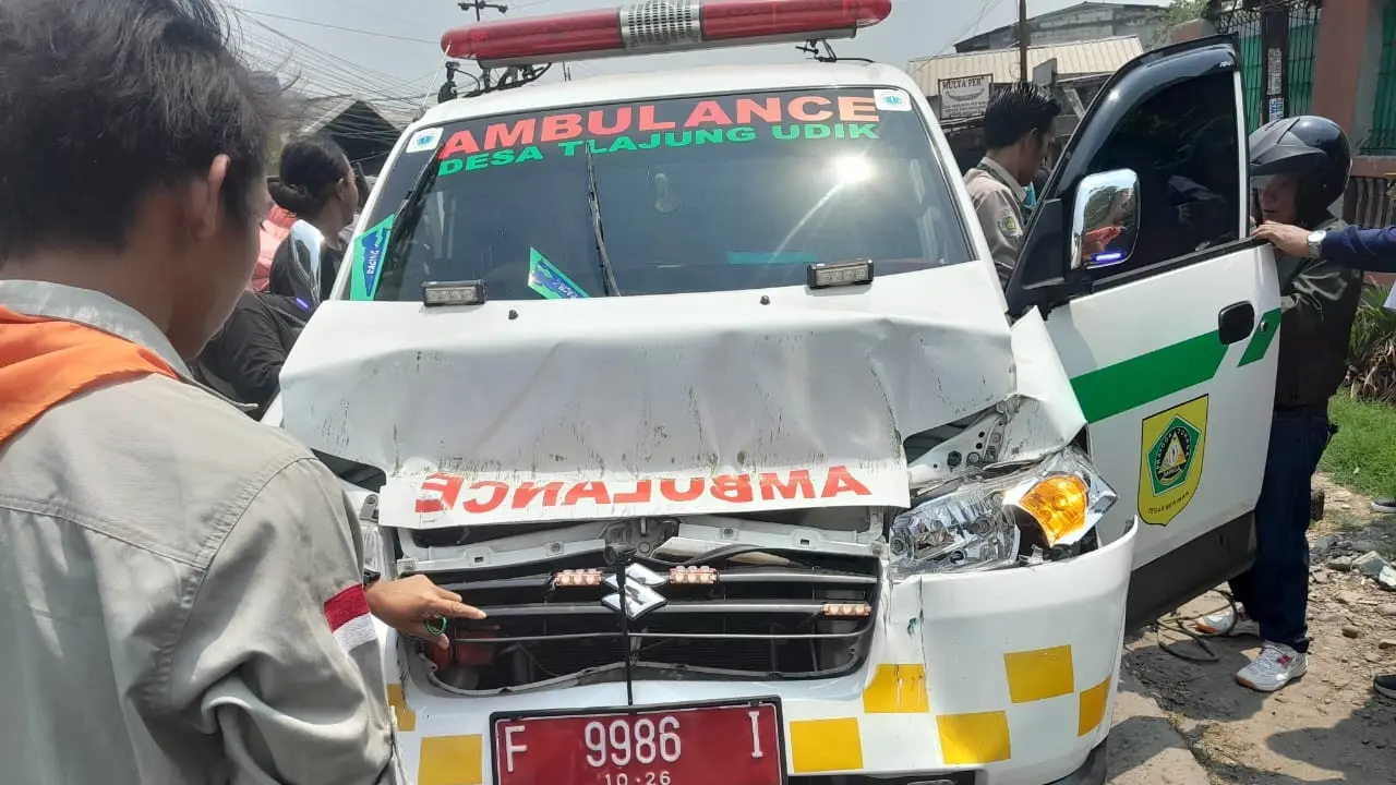 ODGJ Bawa Kabur Ambulan di Bogor