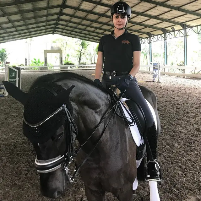 FOTO: Potret Nabila Syakieb Berkuda, Tetap Cantik dan Memesona