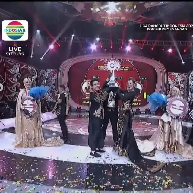 Jadi Juara LIDA 2021, Ini 6 Potret Iqhbal Rayakan Kemenangan di Atas Panggung