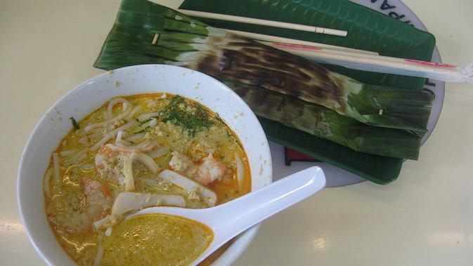 Disebut-sebut sebagai laksa paling enak di Singapore (sumber: wikipedia)