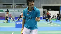 Tunggal putra Indonesia Ihsan Maulana Mustofa lolos ke babak kedua Japan Open Super Series 2015 di Tokyo, Jepang, Rabu (9/9/2015). (Liputan6.com/Humas PP PBSI)