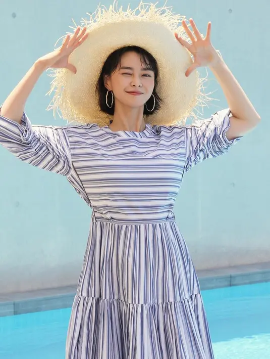 Pihak Agensi mengatakan bahwa hubungan diantara Lee Jongsuk dan Kwon Nara hanya sebatas senior-junior. (Liputan6.com/IG/hv_nara)