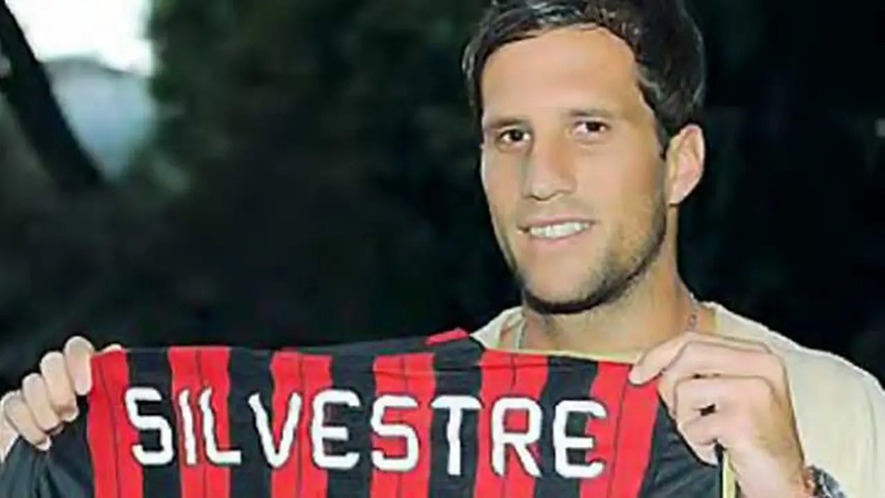 matias-silvestre-131020b.jpg