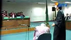 Anggodo Widjojo, terdakwa kasus penyuapan dan menghalangi penyidikan oleh penyidik negara, menjalani sidang perdana di Pengadilan Tipikor. Sidang sempat diwarnai perdebatan terkait kondisi kesehatan terdakwa.
