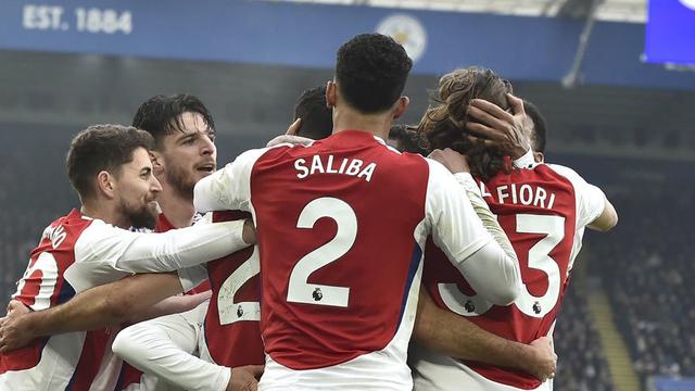 Skuad Arsenal merayakan gol Mikel Merino ke gawang Leicester City, Sabtu (15/2/2025) (c) AP Photo/Rui Vieira