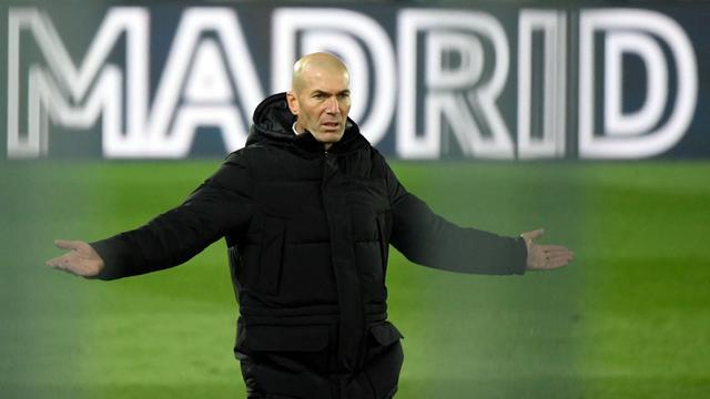 Foto Piala Eropa: Profil Legenda Zinedine Zidane, Seniman Sepak Bola dari Prancis.