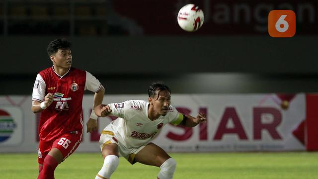 FOTO: Masih Imbang 0-0, Persija Kontra PSM di Babak Pertama - Zulkifli Syukur; Alfath Faathier