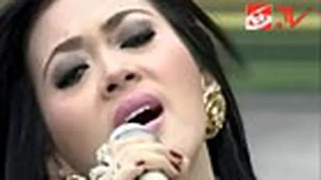 Syahrini - Aku Tak Biasa
