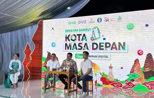 Grab-OVO Latih UMKM dan Driver Ojol Cirebon Pakai AI