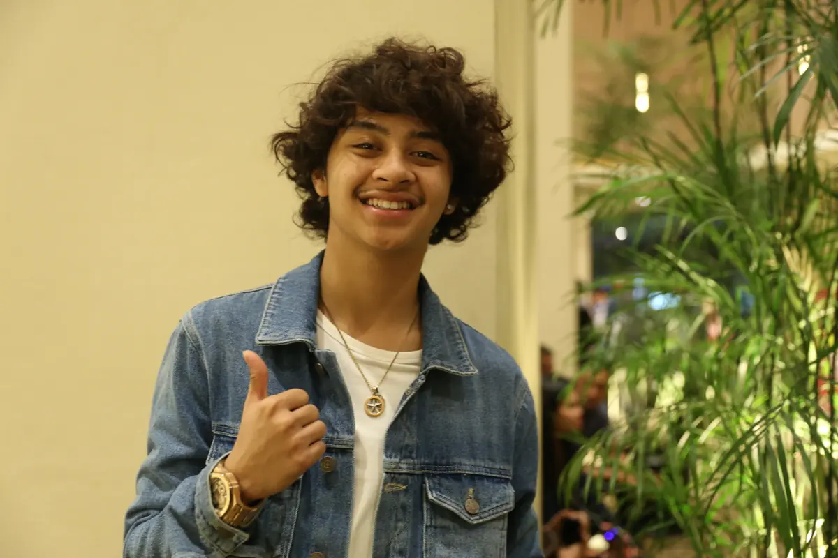 [Bintang] Aku Rindu, Single Baru Bastian Steel yang Bikin Fans Baper