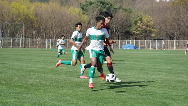 Ronaldo Kwateh Bawa Timnas U-19 Indonesia Hajar Pohang Steelers