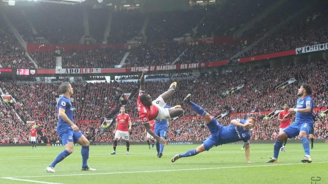 Manchester United v Everton
