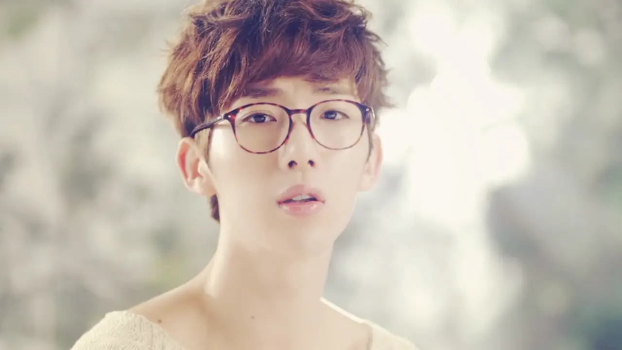 Jo Kwon `2AM` Tampil Total Sebagai Waria