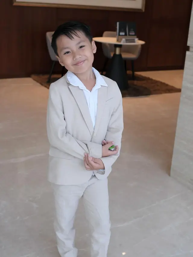 Larissa Chou Anak Kondangan Anak