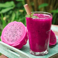 Ilustrasi jus buah naga/copyrightshutterstock/mama_mia