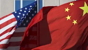 Bendera AS dan China berkibar berdampingan (AP/Andy Wong)