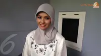 Gara-gara Laudya Cynthia Bella, Revalina S. Temat Ingin Berhijab