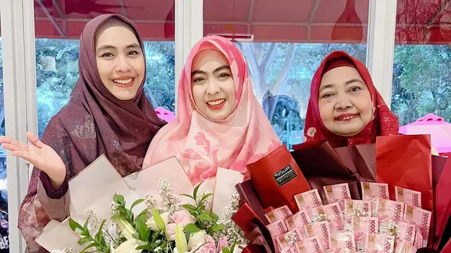 Genap 29 Tahun, Ini 6 Potret Kejutan Ulang Tahun Dokter Shindy Putri Kakak Ria Ricis