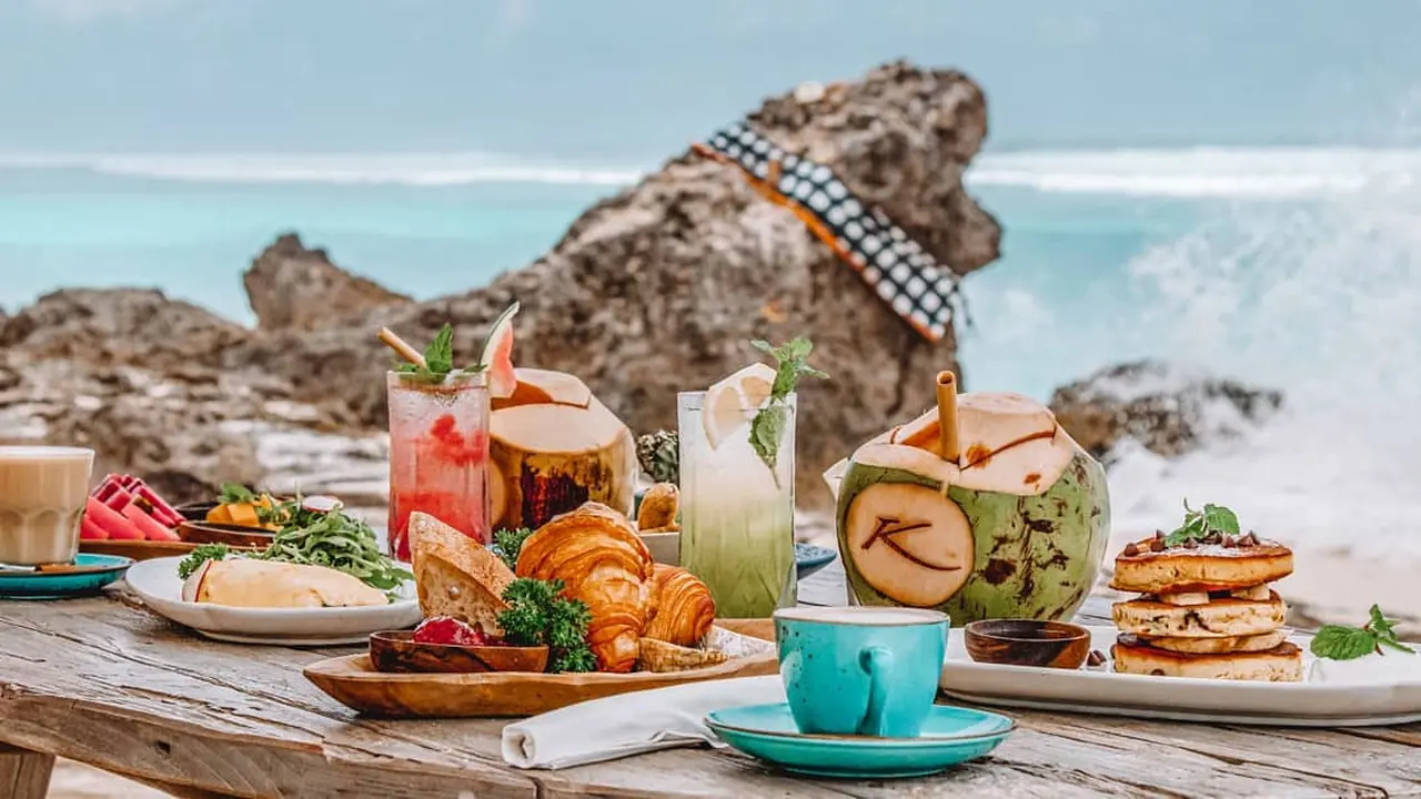 Karma Beach Uluwatu