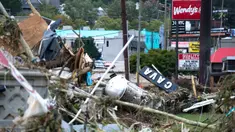 Kerusakan akibat badai di dekat Desa Biltmore setelah Badai Helene pada tanggal 28 September 2024 di Asheville, Carolina Utara. (Sean Rayford/GETTY IMAGES NORTH AMERICA/Getty Images via AFP)
