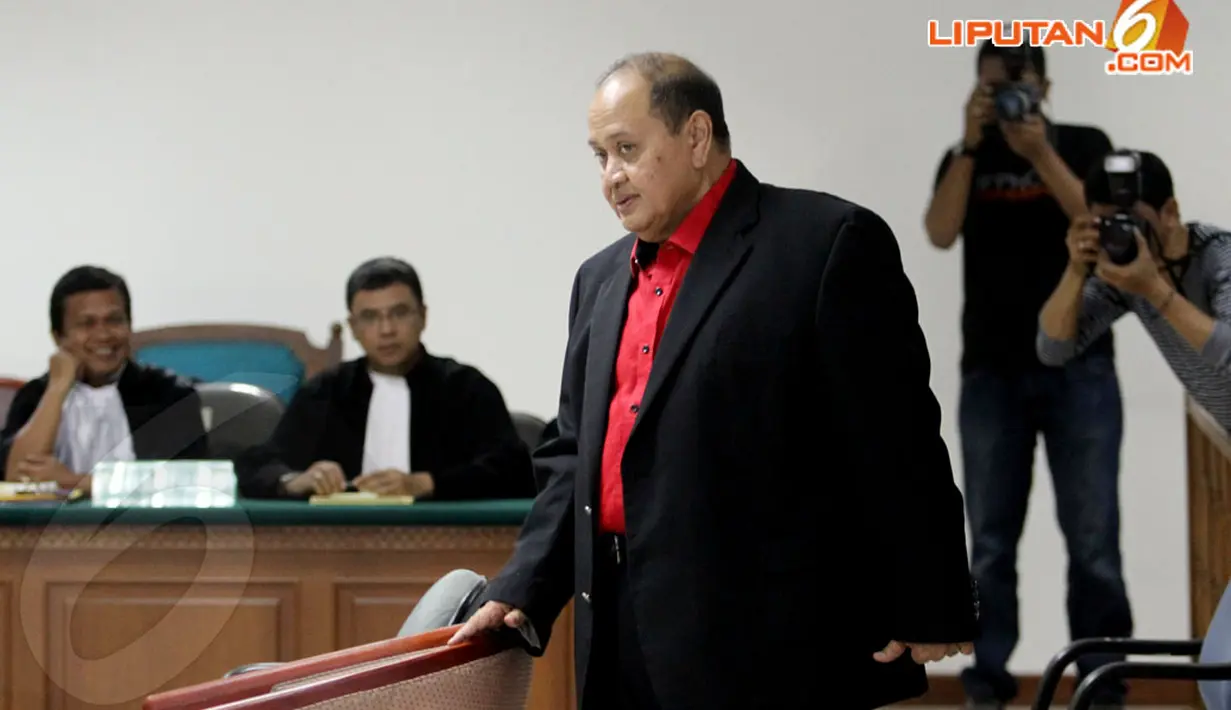 Senin (14/4/2014). Majelis hakim Pengadilan Tindak Pidana Korupsi (Tipikor) menjatuhkan hukuman tiga tahun penjara kepada tersangka kasus dugaan korupsi proyek PLTU Tarahan Lampung, Izedrik Emir Moeis. (Liputan6.com/Johan Tallo)
