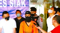 Pelaku pembunuhan remaja di Siak yang ternyata masih anak di bawah umur. (Liputan6.com/Dok Polres Siak)