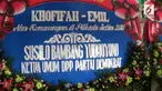 Cagub Jawa Timur, Khofifah Indar Parawansa menerima banyak ucapan selamat setelah hasil hitung cepat Pilgub Jatim keluar. Khofifah diprediksi berhasil mengalahkan Gus Ipul di Jawa Timur.