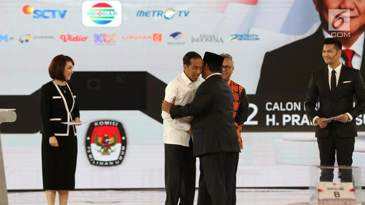 Kehangatan Jokowi - Prabowo Awali Debat Keempat Pilpres 2019