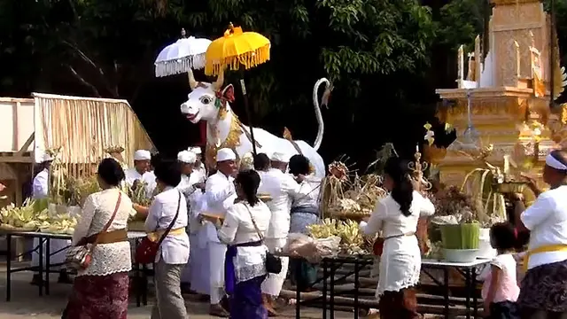  Rumah Sakit Sentra Medika Bogor menggelar prosesi ngaben yang merupakan salah satu upacara  Umat Hindu 