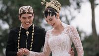 12 Pernikahan Pasangan Seleb Paling Disorot di 2025, Angga Yunanda hingga Luna Maya