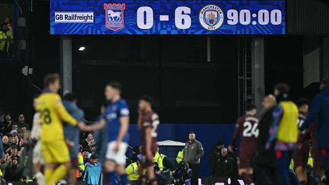 Foto: Beda Nasib dengan Rival Sekota, Manchester City Pesta Gol ke Gawang Ipswich Town di Liga Inggris