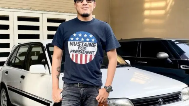 Artis Hobi Koleksi Mobil Klasik