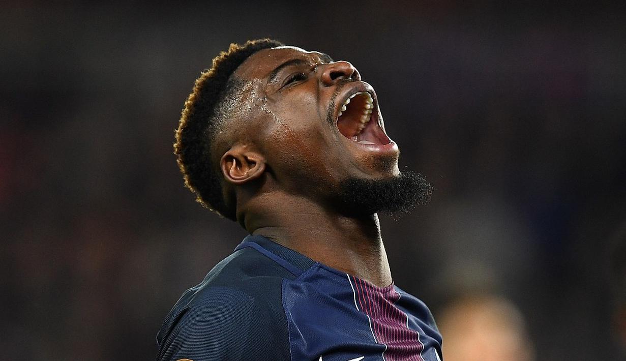 Manchester United berniat mendatangkan bek kanan asal Paris Saint-Germain, Serge Aurier pada bursa transfer musim dingin 2017. (AFP/Franck Fife)