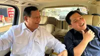Momen Menteri Pertahanan Prabowo Subianto semobil dengan Menteri BUMN Erick Thohir (dok: @erickthohir / Ilyas)