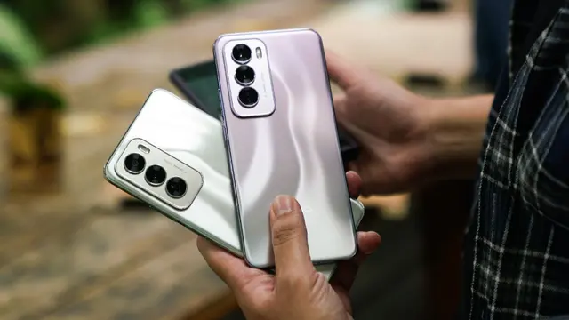 Rekomendasi HP Rp 5 jutaan: Oppo Reno12 5G