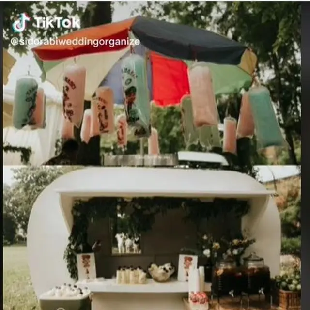 Pasangan Pengantin Datangkan Banyak Pedagang Makanan di Resepsi Pernikahan