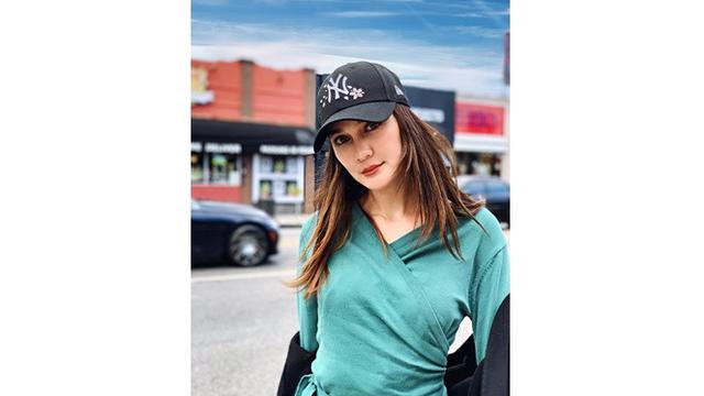 Tak Hadiri Resepsi Pernikahan Syahrini, Ini 7 Potret Luna Maya Liburan di Amerika
