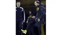 Pelatih Dortmund, Thomas Tuchel terlihat kesal saat timnya melawan  FC Bayern Munchen pada lanjutan Bundesliga 2015-2016 di Stadion Signal Iduna Park ,Dortmund, Minggu (5/3/2016) dini hari WIB. (EPA/Ina Fassbender)