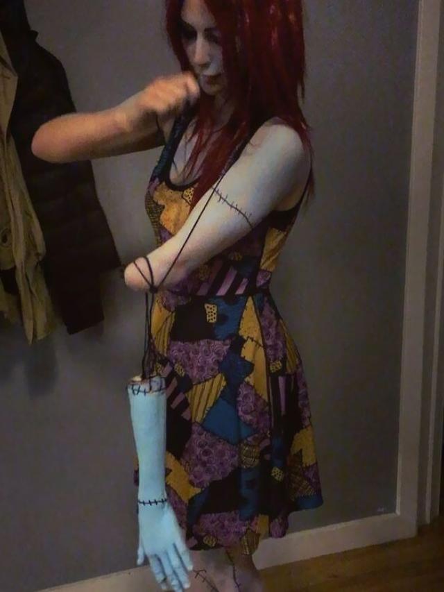 6 Potret Gaya Penyandang Disabilitas Rayakan Hallowen Ini Keren