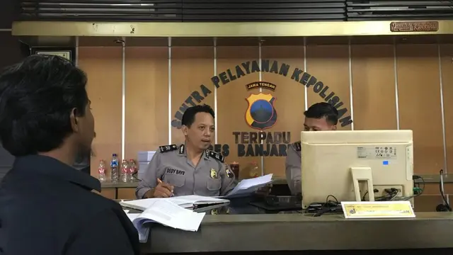 Kuasa hukum Sutini (alm) melapor ke polisi soal dugaan TPPO dan pidana lainnya. (Foto: Liputan6.com/LBH Sikap/Muhamad Ridlo)