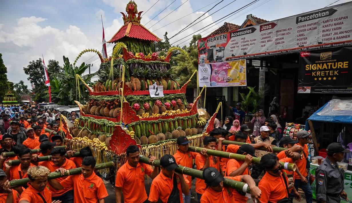 Kenduren Wonosalam, event yang rutin digelar setiap tahunnya ini bertujuan mengenalkan potensi Jombang sekaligus untuk menarik wisatawan. (JUNI KRISWANTO/AFP)