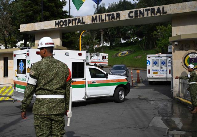 Bawa 125 Orang, Pesawat Angkut Militer Kolombia Jatuh dan Terbakar