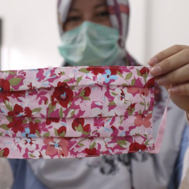 Cegah Corona Covid 19 Kenali Bahan Yang Tepat Untuk Membuat Masker Kain Bola Liputan6 Com