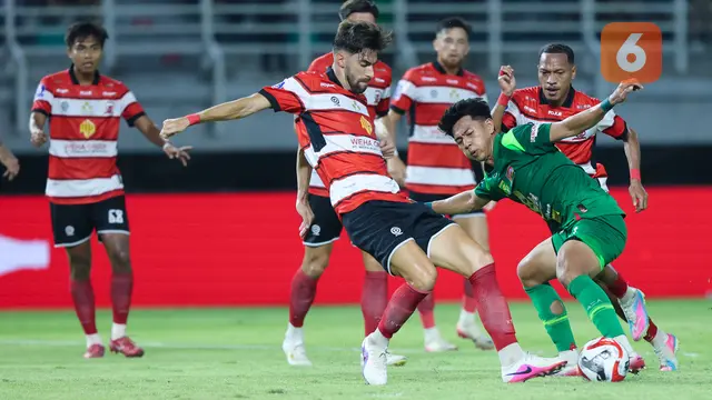 Persebaya Surabaya vs Madura United