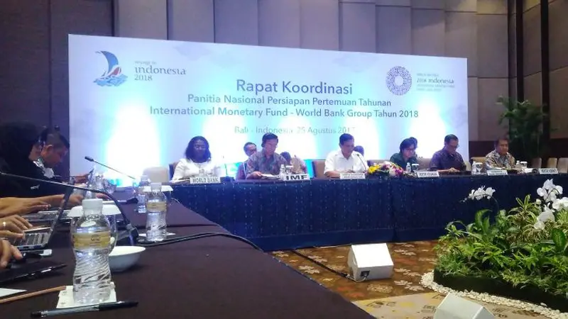 Ketua Panitia Nasional Pertemuan IMF-World Bank, Luhut Binsar Panjaitan memberikan penjelasan soal kesiapan Indonesia menggelar acara tersebut. (Dewi/Liputan6.com)