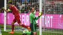Gol terakhirnya dicetak saat Timnas Polandia kalah 1-3 dari tuan rumah Timnas Jerman yang diperkuat Manuel Neuer dalam laga Kualifikasi Piala Eropa 2016, 4 September 2015. (AFP/Patrik Stollarz)
