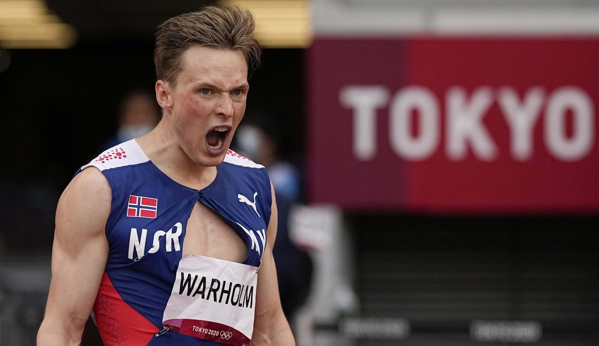 Warholm juga sukses memecahkan rekor dunia yang dipegang oleh Kevin Young yang bertahan 29 tahun dengan catatan waktu 46,70 detik. (Foto: AP/David J. Phillip)