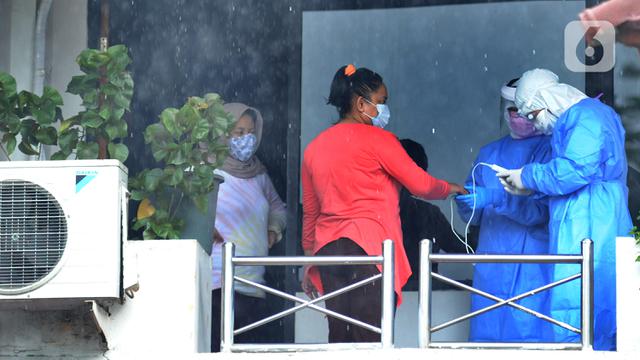 Pemeriksaan Kesehatan OTG Covid-19 di Graha Wisata Ragunan